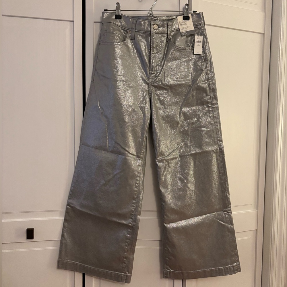 NWT GAP High-Rise “Stride” Wide-Leg Ankle Jeans, silver, size 28